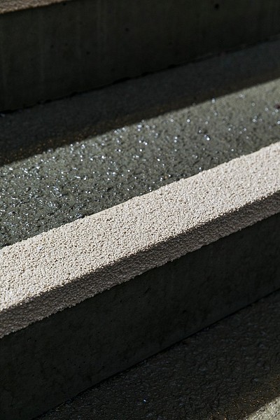 Anti-Slip Stair nosing 2,4m out Safestep STT404 beige