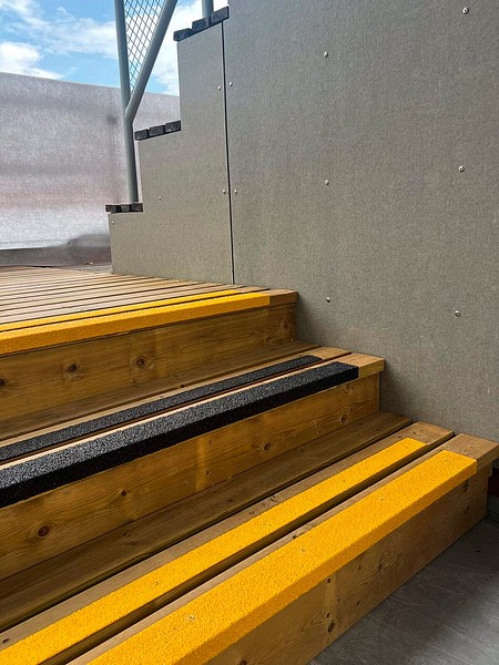 Anti-Slip porrasprofiili 2,4m ulko Safestep STT106 keltainen