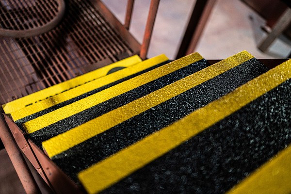 Anti-Slip Step 2,4m Safestep ST-BY200-HD24