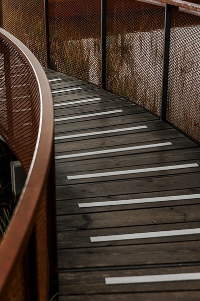 Anti-Slip strip 2,4m bge Safestep STR406