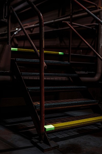Anti-Slip Stair nosing 1,0m Glow Safestep SN-110-HDG1