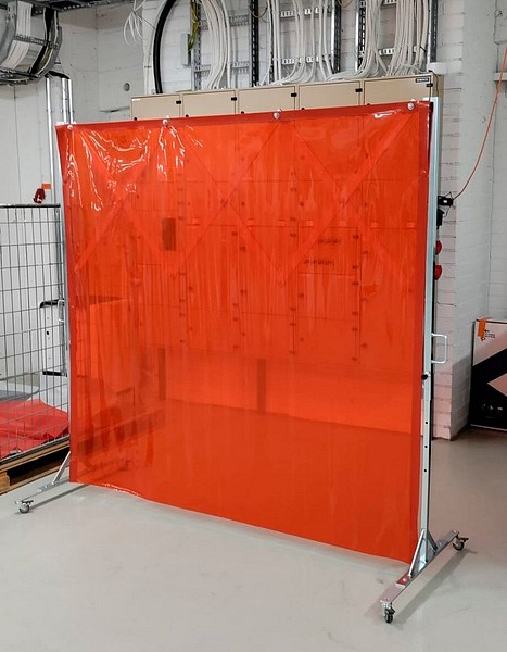 Accordion screen, welding curtain transparent yellow 3.0m x 2.0m