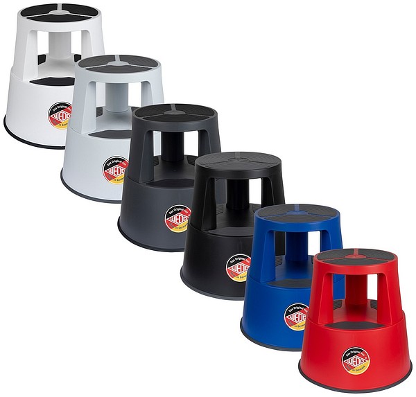 Kick steps in plastic and steel  