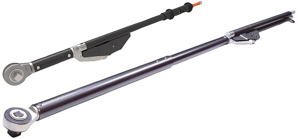 Mechanical, breaking torque wrenches with permanent ratchet  